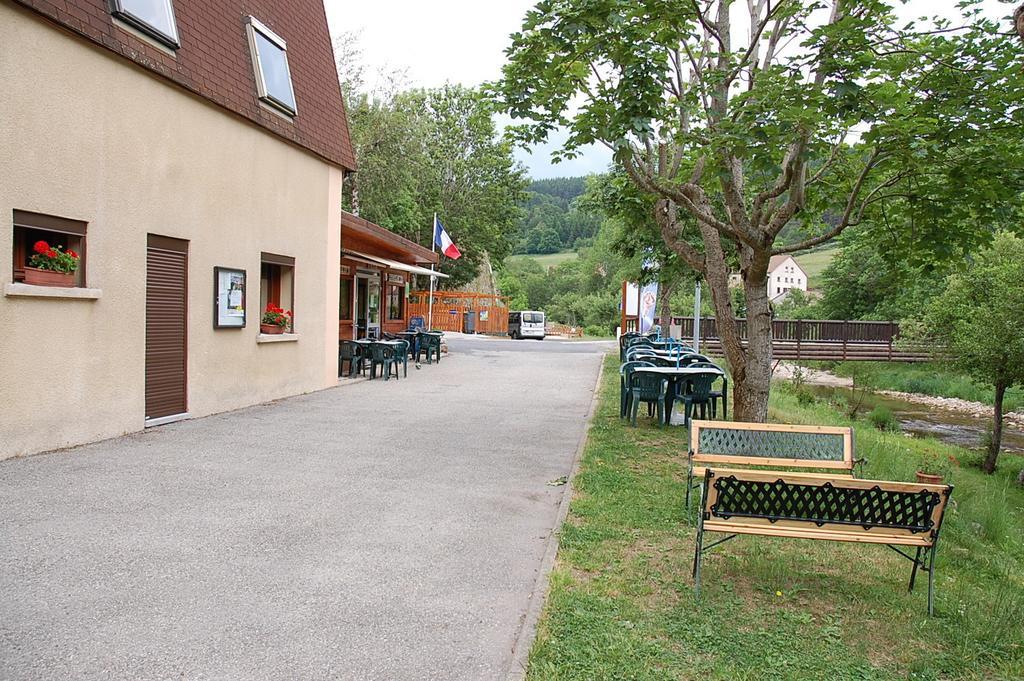 Hotel Les Airelles Saint-Cirgues-en-Montagne Exterior foto